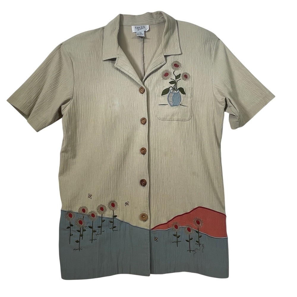 Teddi Embroidered Floral Button Down Shirt Short Sleeve Beige‎ Women's Medium